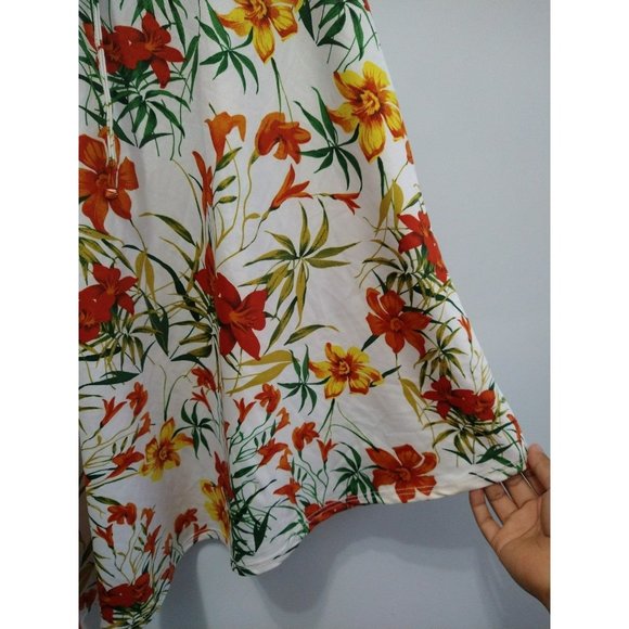Beautiful Plus Size Long Length Floral Blouse Size 3X with front v neck ties - Picture 4 of 10